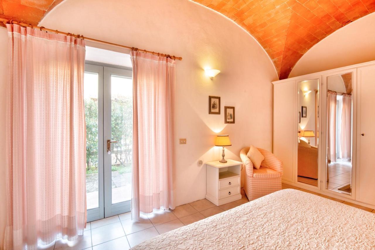 Appartamenti Villa La Fonte Сан-Джиминьяно Экстерьер фото