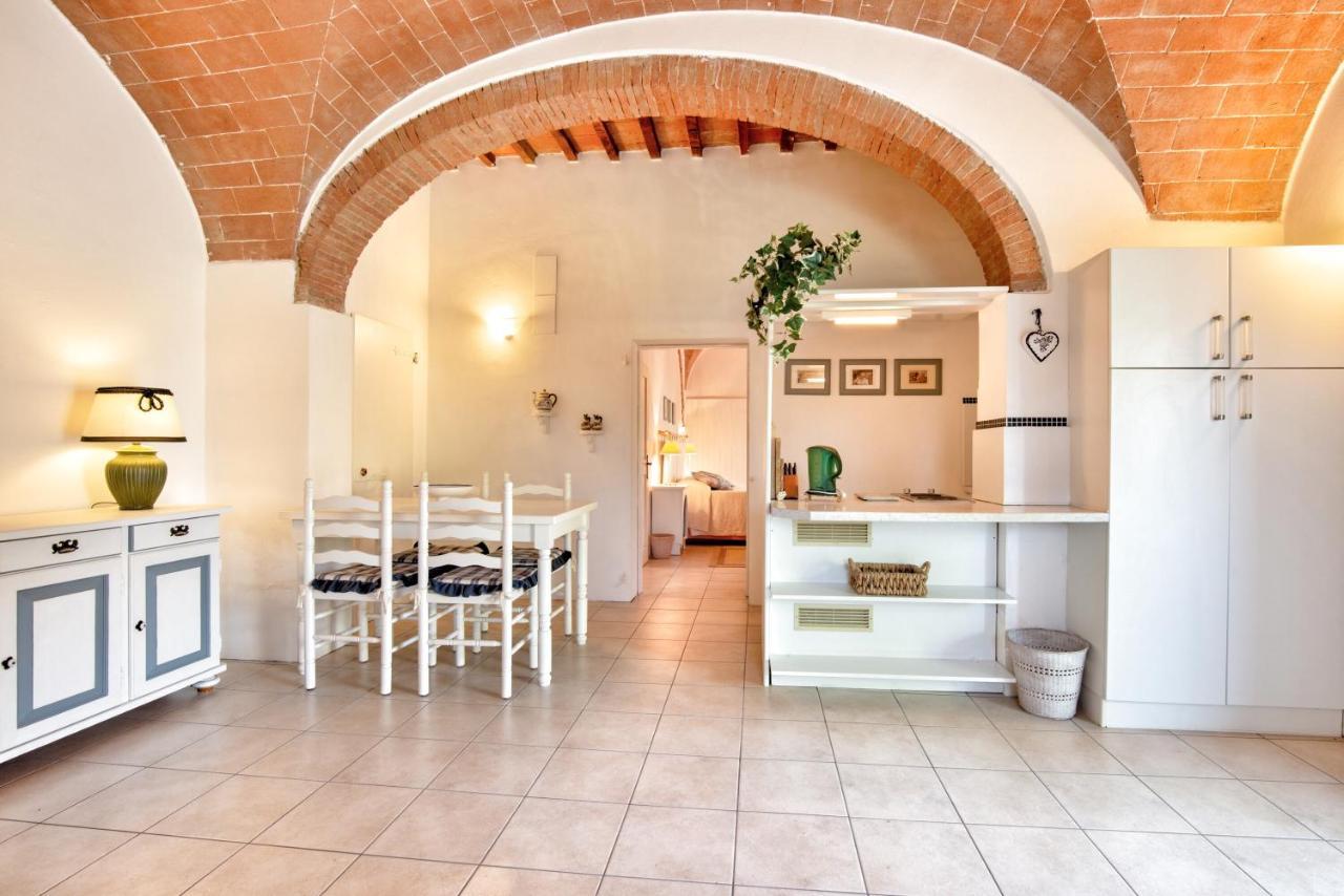 Appartamenti Villa La Fonte Сан-Джиминьяно Экстерьер фото